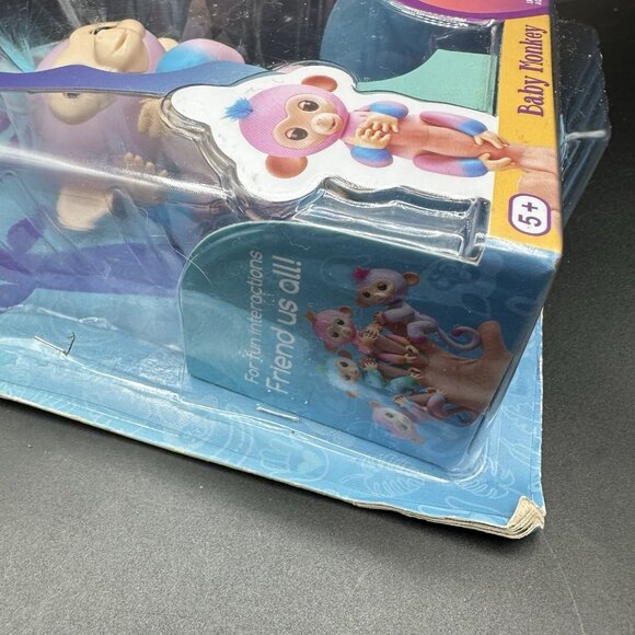 WowWee Fingerlings Baby Monkey Interactive Pet Candi Pink & Blue 40+ Sounds - Picture 9 of 10